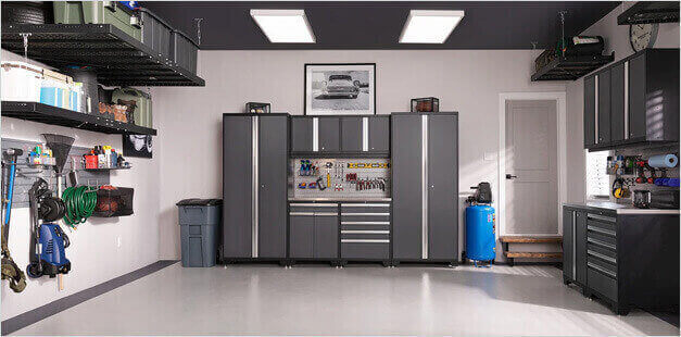 Custom Garage Cabinets & Organization